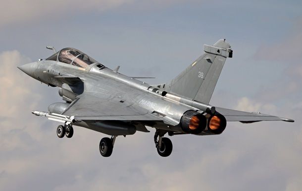 Франция начала подготовку украинских пилотов к полетам на Rafale