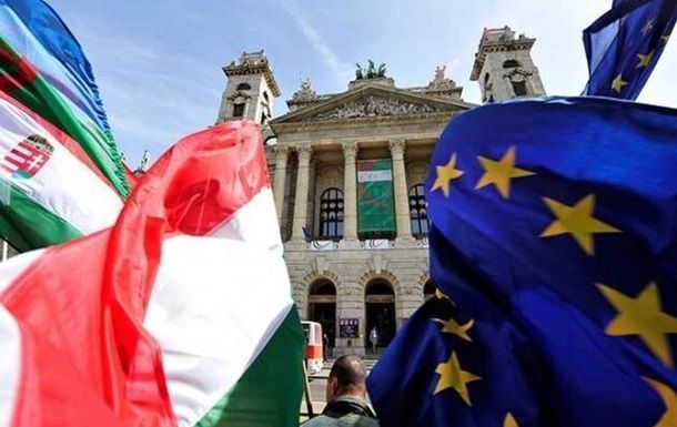 Венгрия готова ослабить вето на продвижение Украины в ЕС - СМИ