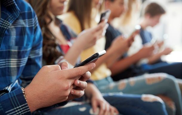 Греция планирует запретить соцсети для детей раньше Брюсселя