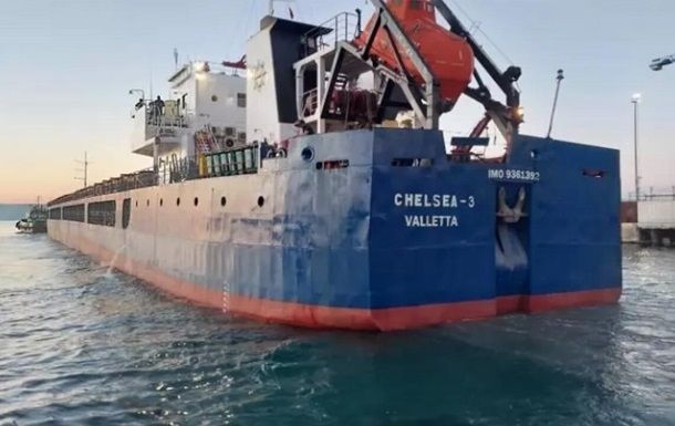 Атака на суда в Черном море возле Болгарии: 11 моряков пропали без вести