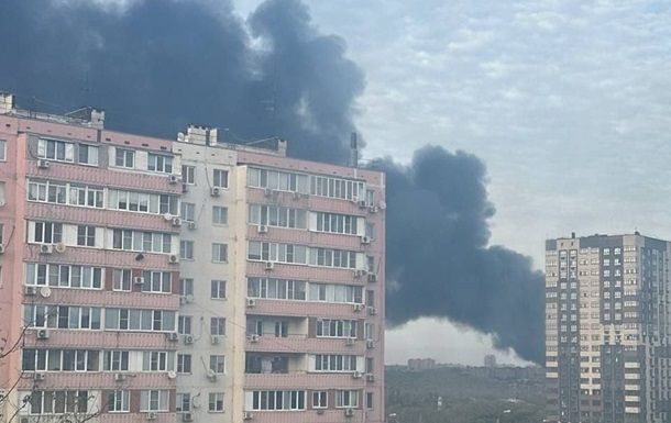 В РФ масштабный пожар на промышленном предприятии