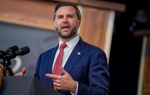 Венс призвал Украину не атаковать энергетику России
