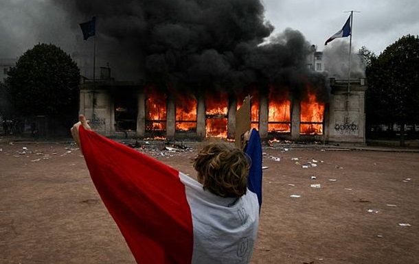 Беспорядки во Франции: более 2500 задержанных и десятки расследований