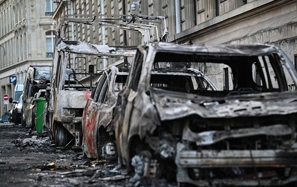 Ущерб от погромов во Франции оценивают в €1,2 млрд