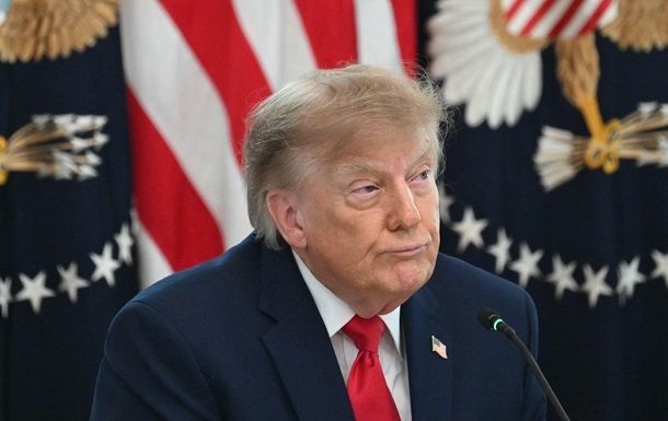 Суд обязал Трампа явиться на допрос