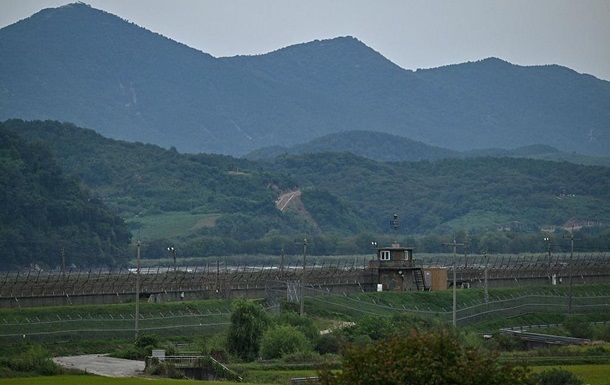 КНДР установила на границе почти миллион мин - Сеул