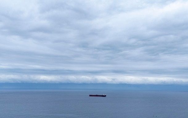 Атака РФ на судно у Румунії: погиб украинский моряк