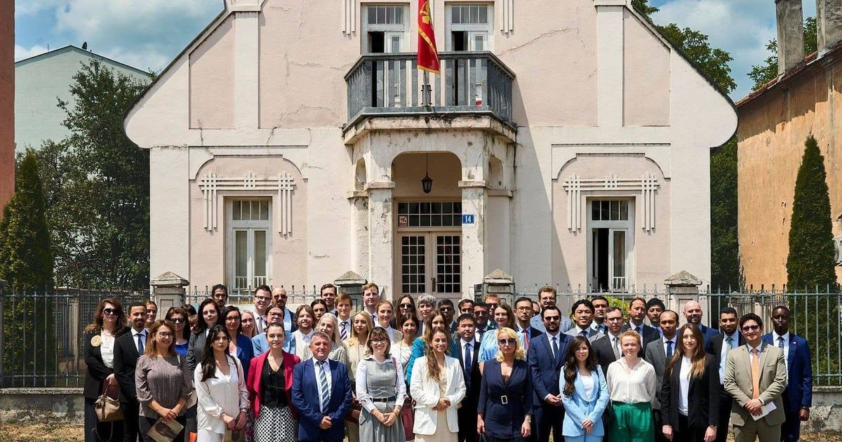 Ćorović: Istorijska zastava se štiti po zakonu, ali se ne ističe