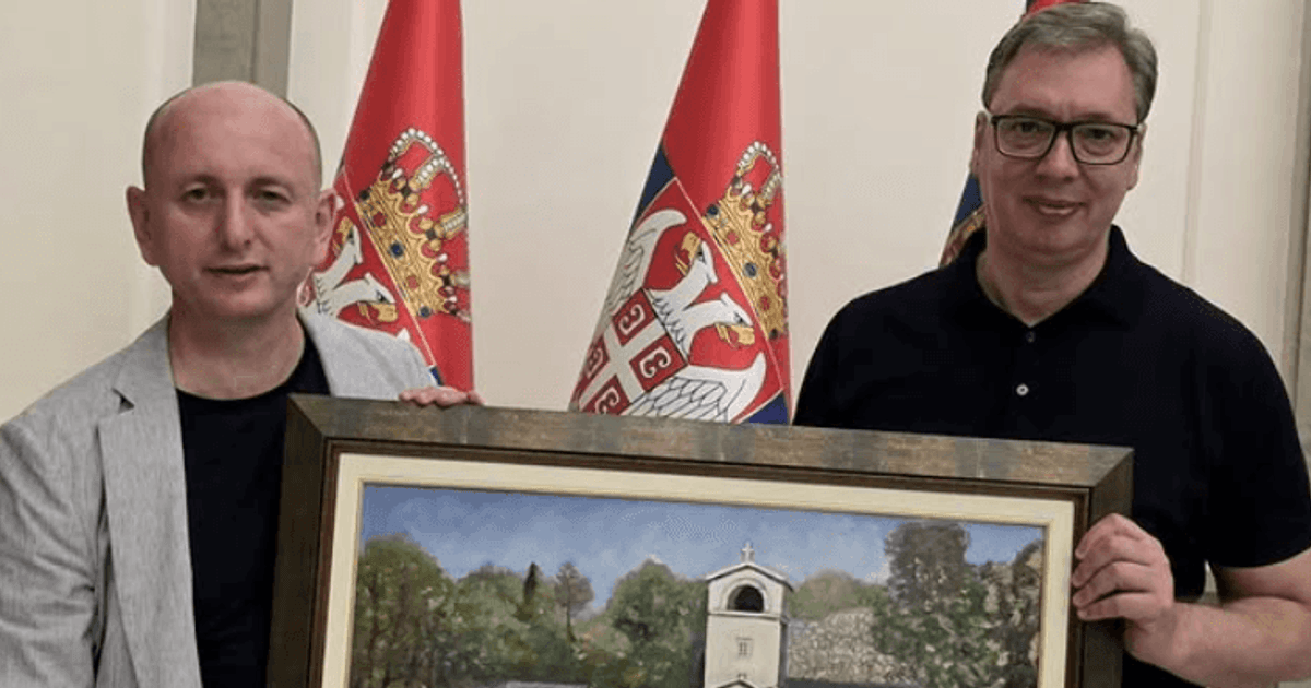 Knežević uručio poklon grupi Cetinjana Vučiću: Grad u kome se pjevalo "Onamo,onamo", u kom