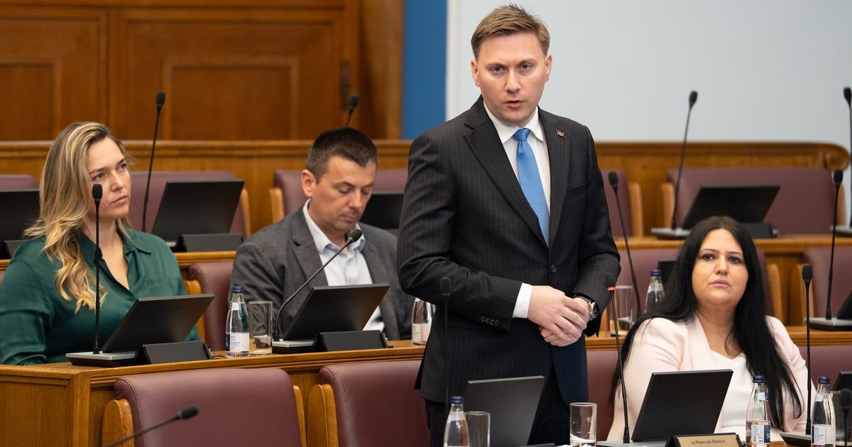 Šimun pred poslanicima
