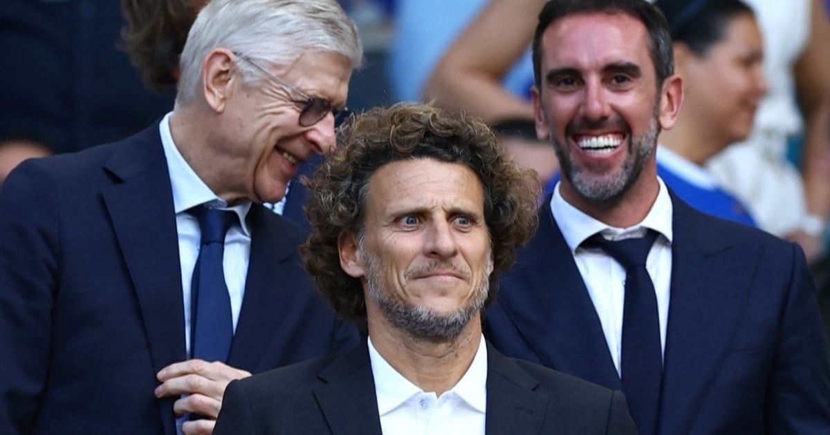 Dijego Forlan na klupi Urugvaja