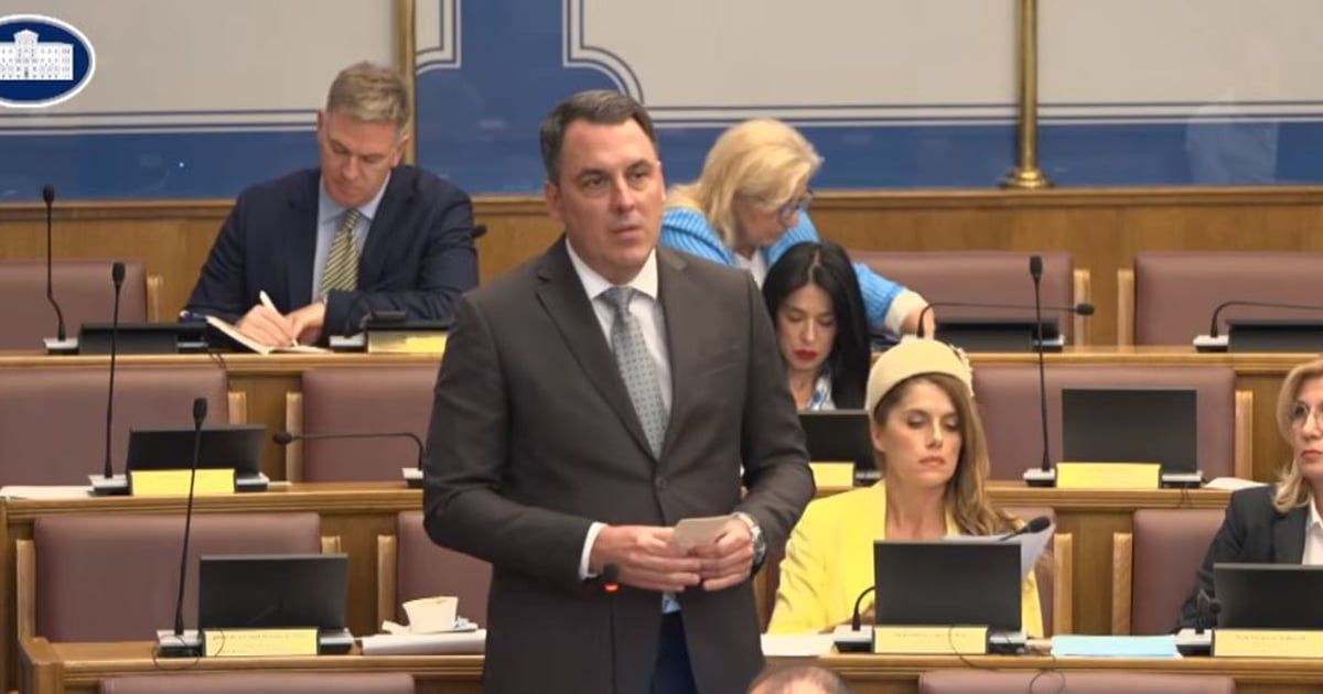 Vuković: Deklarativno iskazuju podršku Ukrajini, a ruski ambasador im počasni gost
