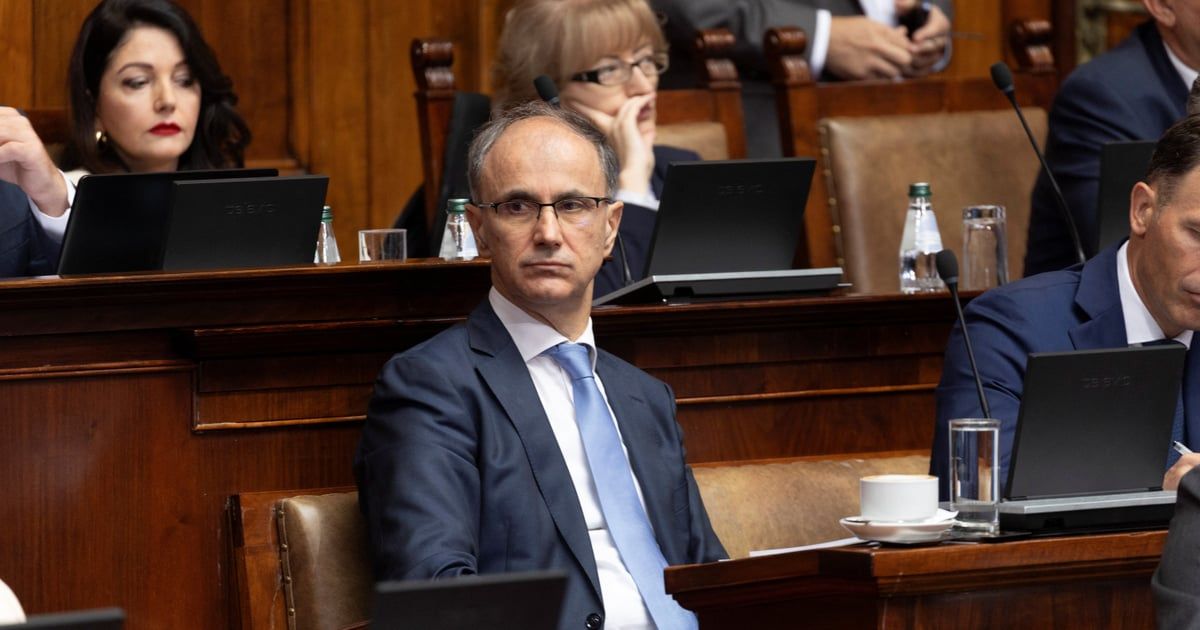 Skupština Srbije odbila prijedlog za smjenu Vlade, Macut ostaje premijer