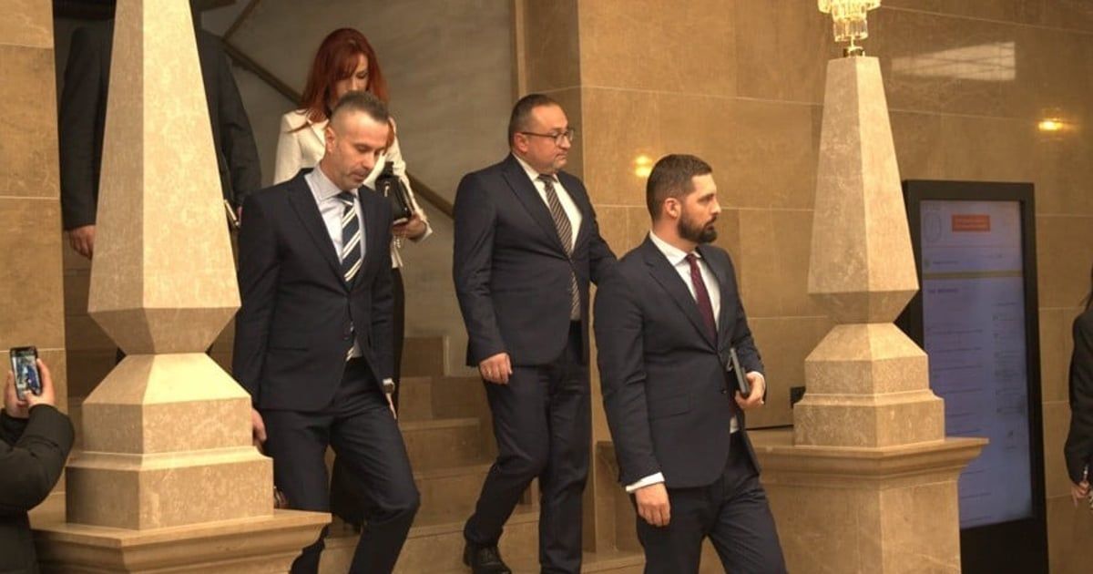 Demokrate Mijajloviću i Spičanoviću: Ko vam je dao pravo da državu pretvarate u privatnu d