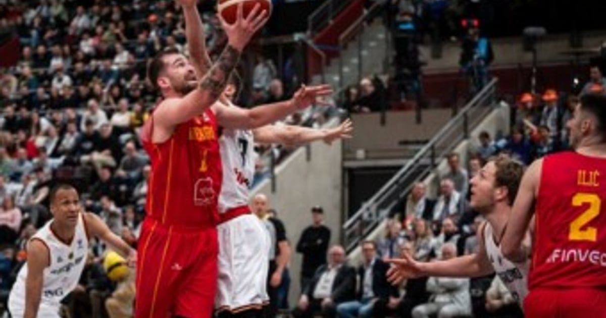 Mitrović saopštio spisak košarkaša