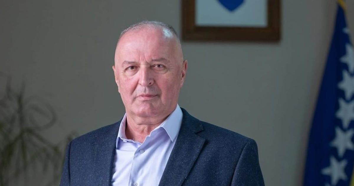 Ministar odbrane BiH odgovara Vučiću: Da je postojao zahtjev bio bi uhapšen - ako smiješ d