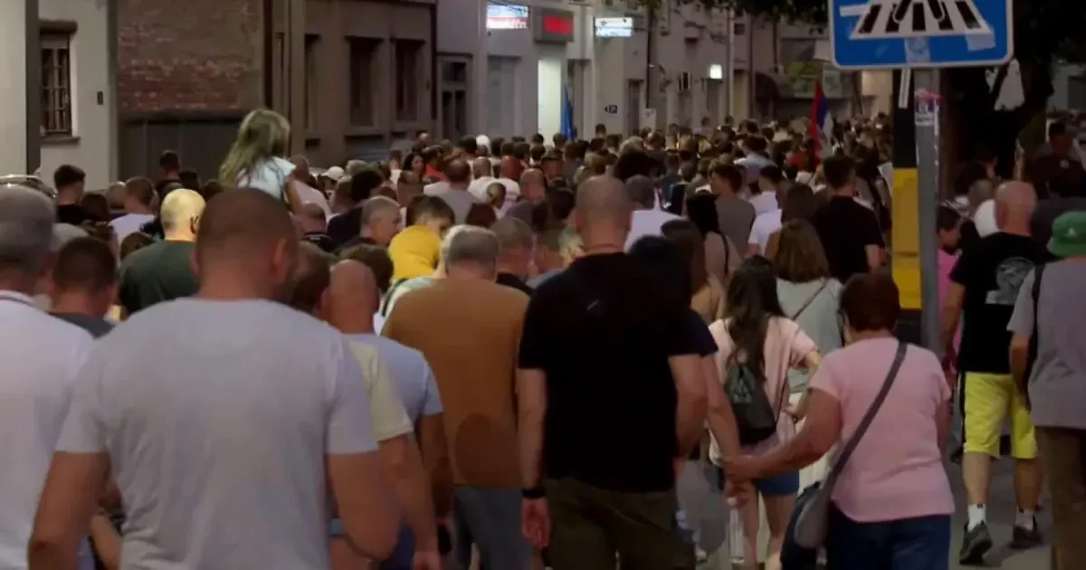 Srbija: Protestnim skupom „Valjevo pamti“ obilježena godišnjica policijske brutalnosti