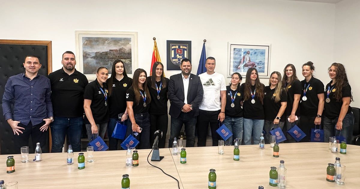 Kovačević primio rukometašice: Ostvarile ste veliki uspjeh za naš grad i našu zemlju