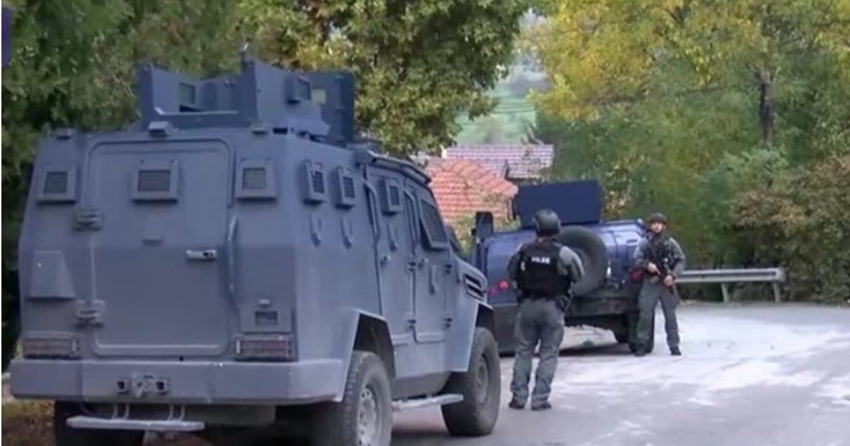Svečlja: Oružje pronađeno u selima oko masovne grobnice u Zubinom Potoku na sjeveru Kosova