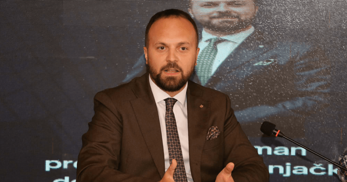 Šahman: Mandić sprovodi diktaturu nad parlamentarnom većinom