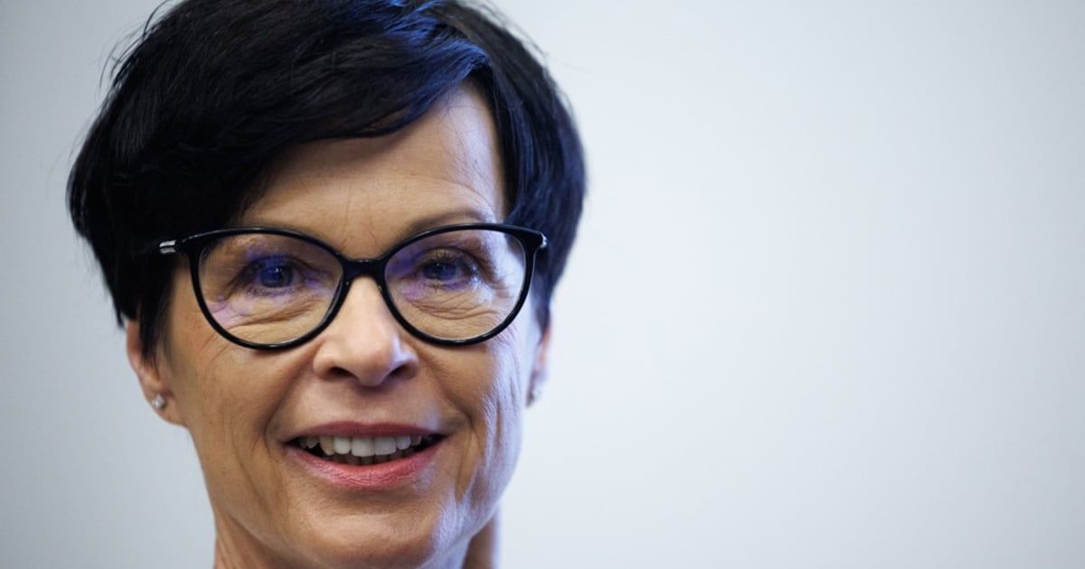 Kos poručila Spajiću: Očuvati političko jedinstvo i stabilnost unutar Crne Gore i nastav