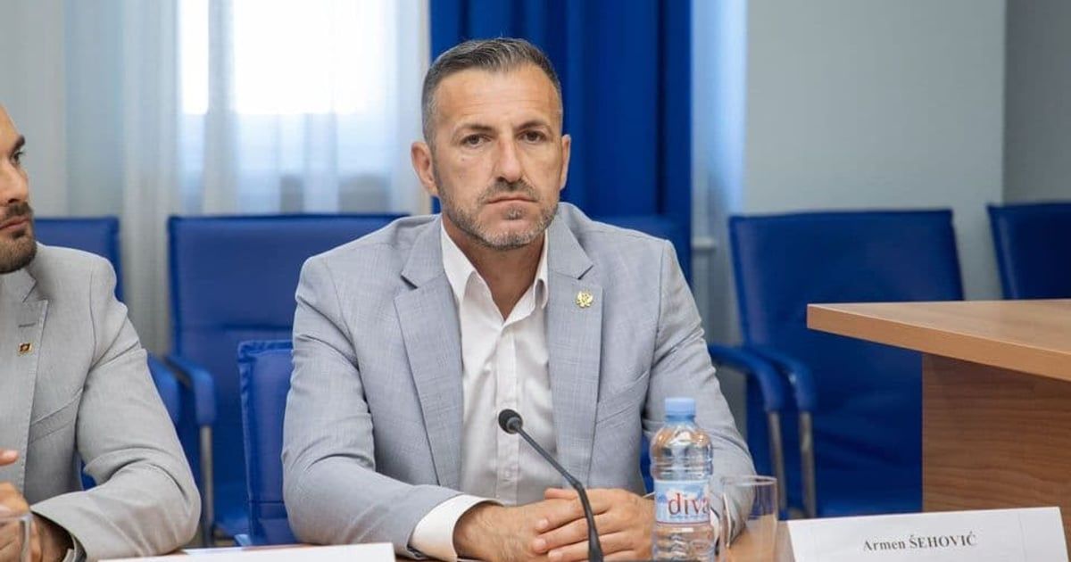 DPS Plav: Armen Šehović čuva fotelju četničkog vojvode Andrije Mandića