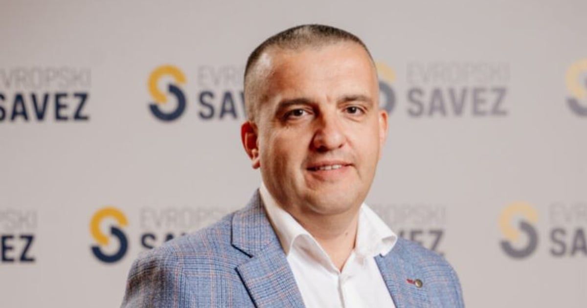 Striković Mandiću: Čije si ratne drugove iz devedesetih pozivao da budu spremni - neka, zn