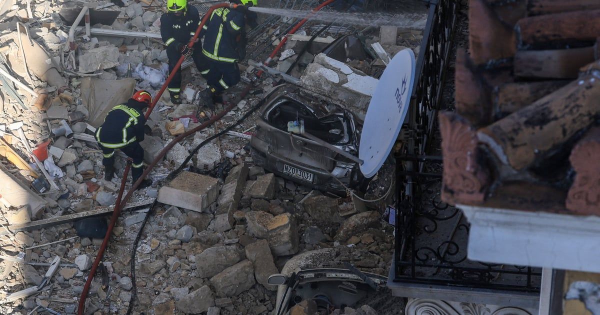 Najmanje šest osoba se vodi kao nestalo poslije eksplozije i rušenja zgrade u Atini