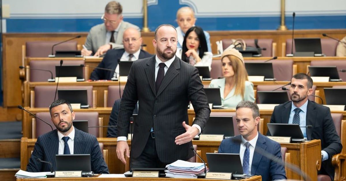 Nikolić: Ne pristajemo na ćutanje pred veličanjem ratnih