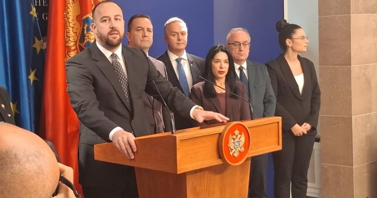 Nikolić: DNP nije dala da se na dnevni red stavi tačka o