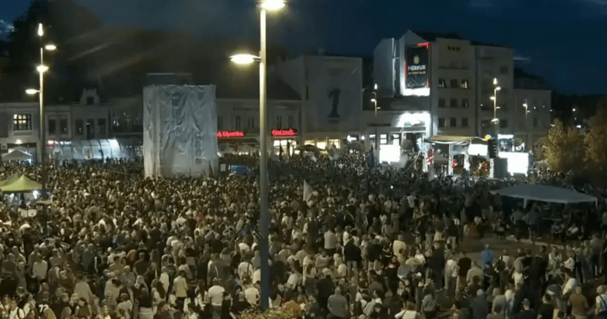Veliki skup studenata u Nišu: Nekolicina sa zastavom Ratka