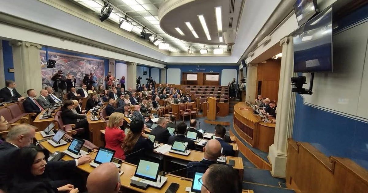 UŽIVO: Dio većine napustio sjednicu, BS i Čapuni poručili da