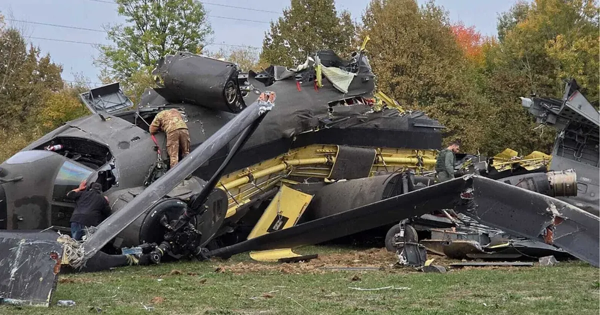 Tri osobe poginule u padu vojnog helikoptera kod Brčkog