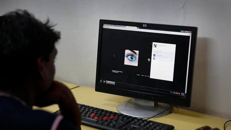 Pornografi ve pedofili ile suçlanan mesajlaşma uygulaması Omegle, mercek altında