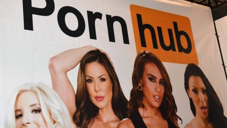 Visa ve MasterCard, Pornhub'ın sahibi MindGeek firmasıyla olan tüm bağlarını askıya aldı