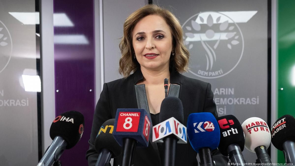 DEM Parti'nin İstanbul adayları Beştaş ve Çepni